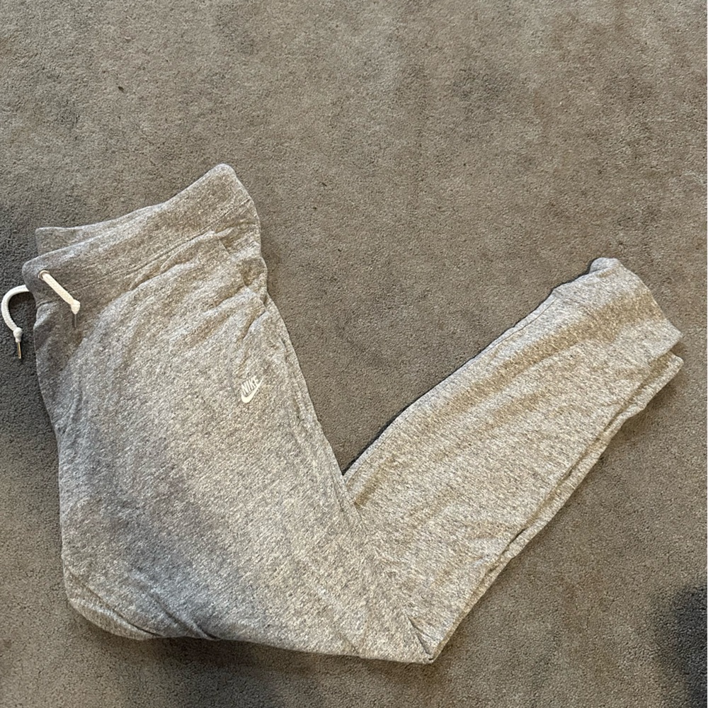 Women’s Nike jogger sweats